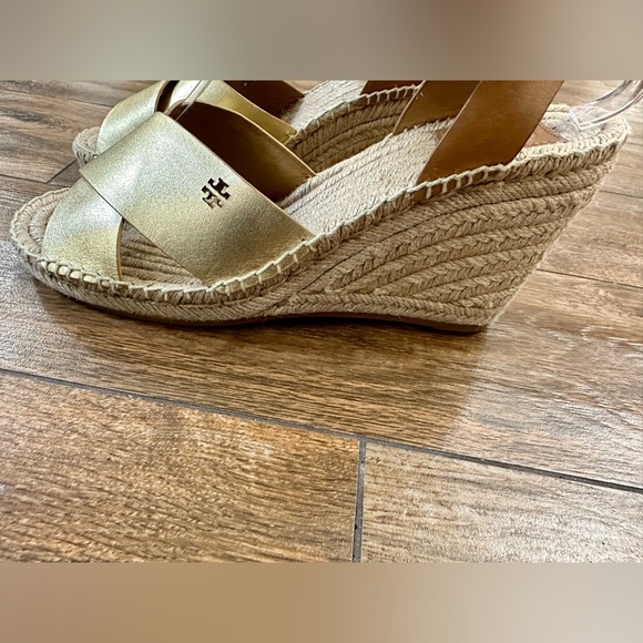 Tory Burch Bima Wedge Sandal Gold/Tan 9, Tory Burch Gold Espadrilles 9 - Picture 14 of 15
